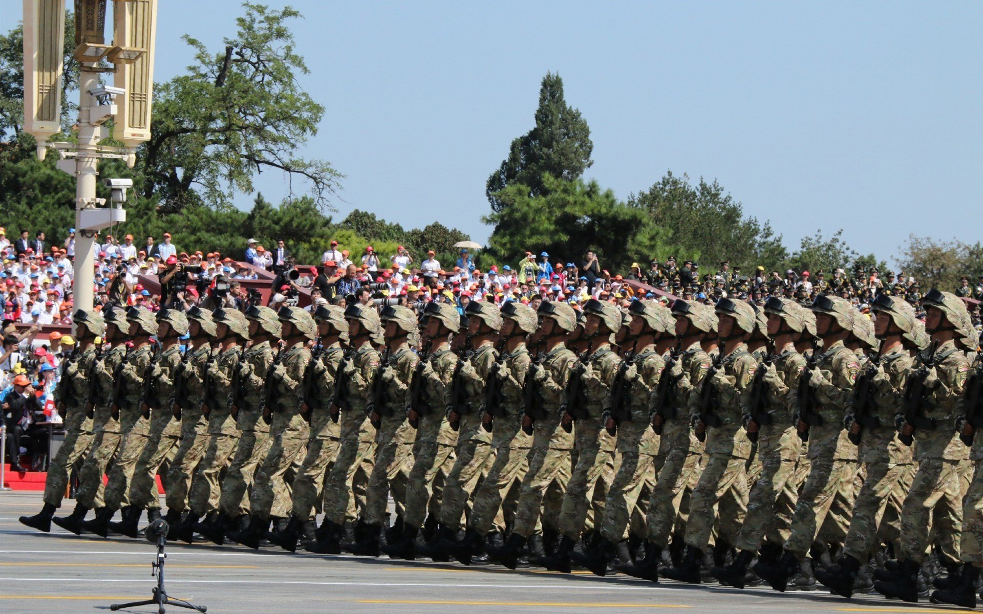 欧洲联赛三大射手竞锋:谁将问鼎金靴?,欧洲足球联赛射手榜