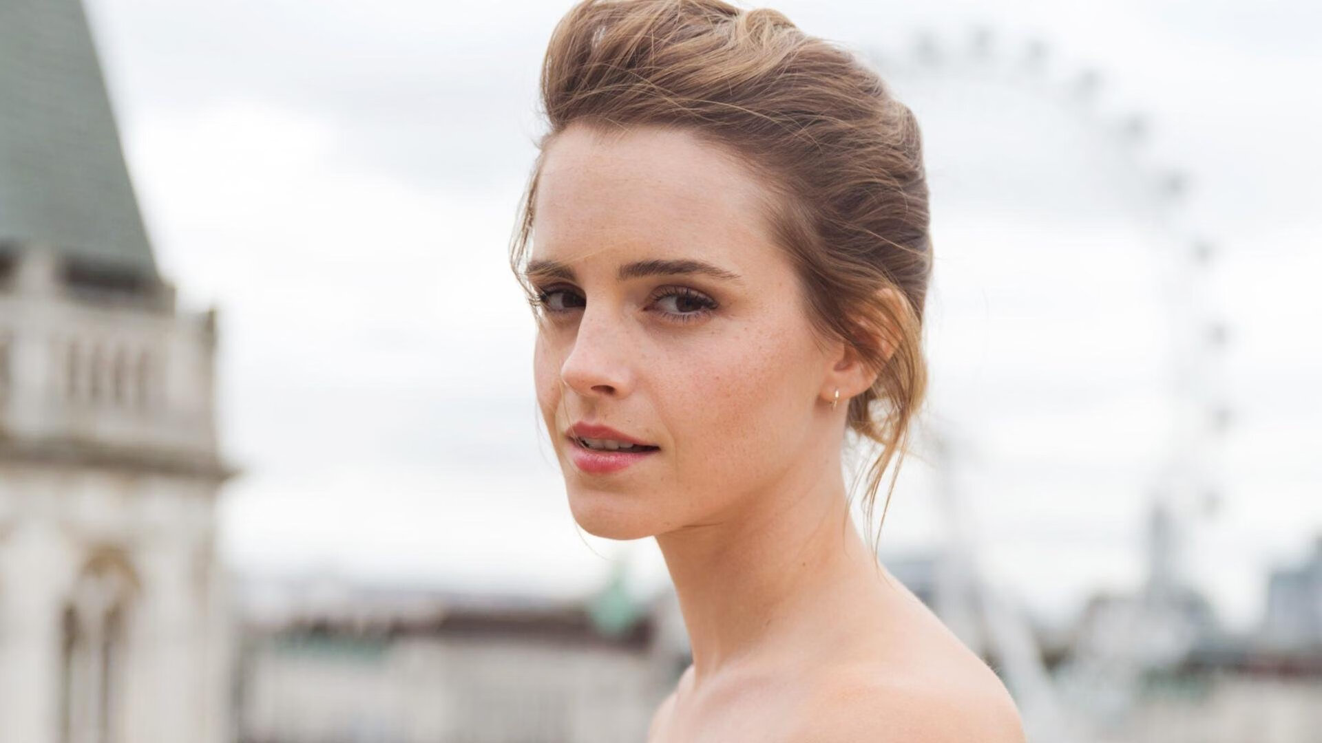 爱游戏登录入口-英超球队通过深度学习模型分析传球路线与成功率,英超转播技术