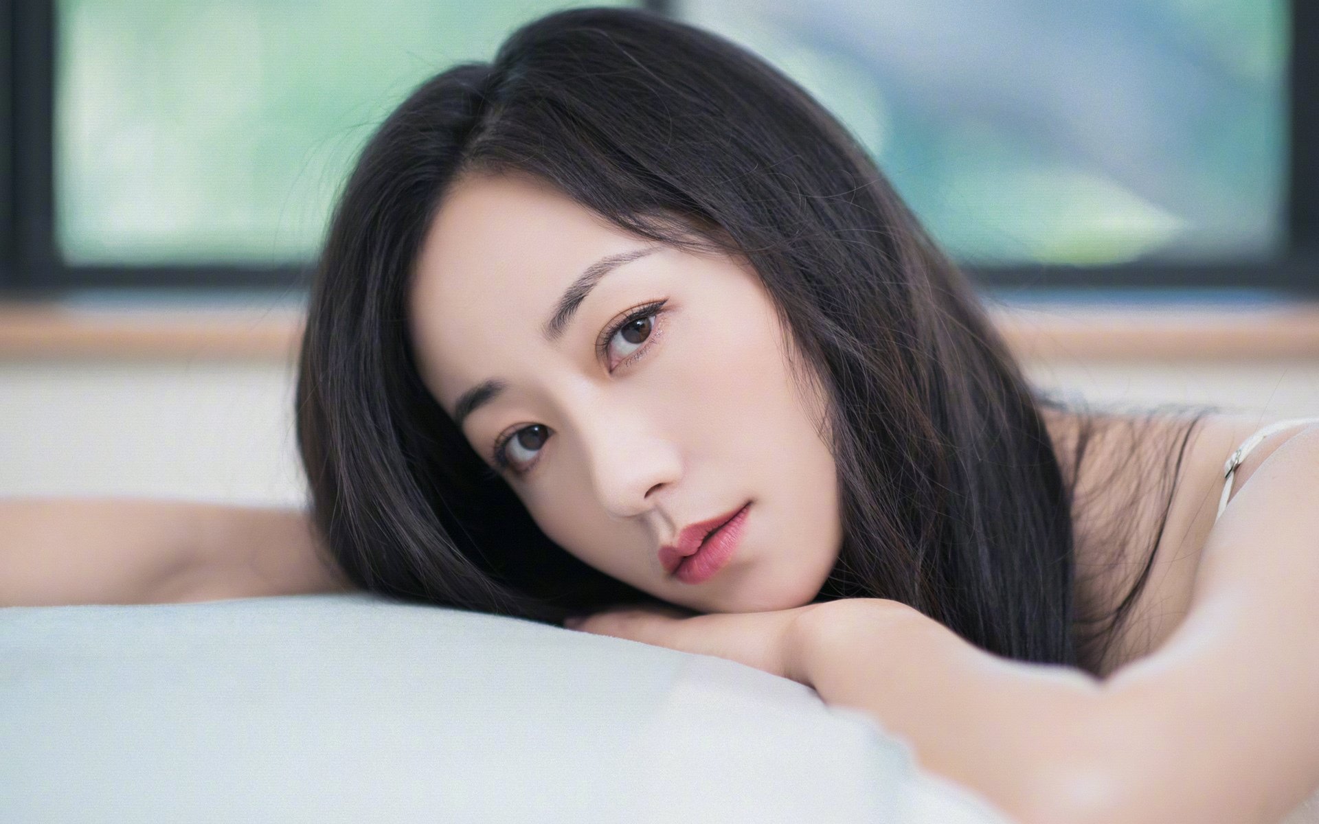 阿森纳连续抢断打断对方控球节奏,阿森纳把球传进球门