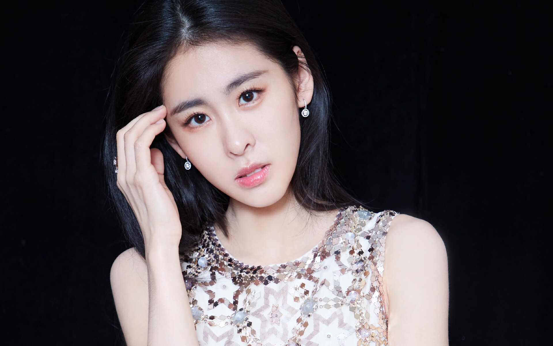 英超冲刺季：谁能笑到最后？精彩不断！，英超本轮集锦视频