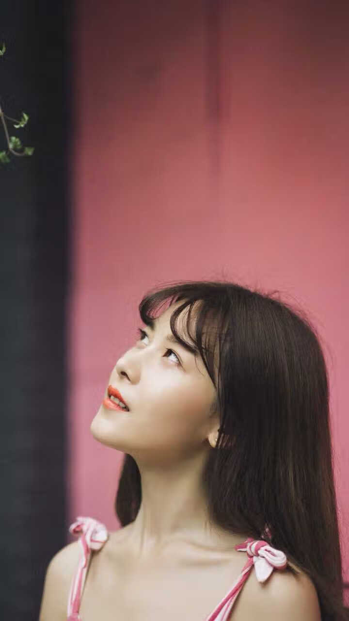 爱游戏中国官方登录入口网站-退役球员转任教练，带队风格受球迷期待，球员退役转会费怎么办